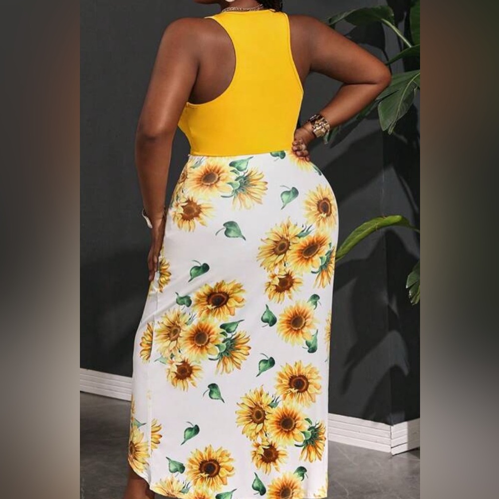 Sunflower Print White Skirt - Picture 2 of 4